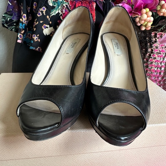 Prada heels 👠 - Picture 2 of 9